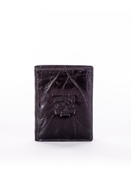 Czarny skórzany portfel męski z tłoczonym emblematem