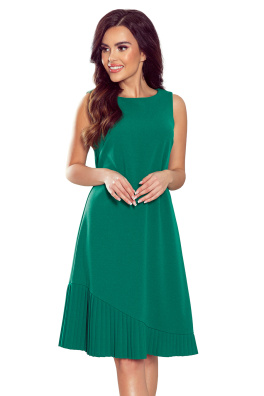 Jednostavna proširena haljina KARINE do koljena s asimetričnim plisiranim volanom Numoco 308-1 - zelena,