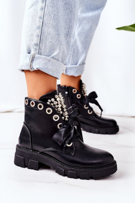 Insulated Boots With Metal Pearls Black Perla